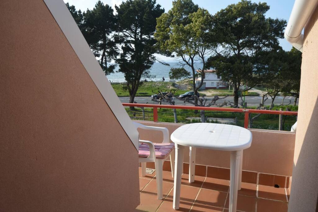 Precioso Atico A Pie De Playa, En Mino. Appartement Buitenkant foto